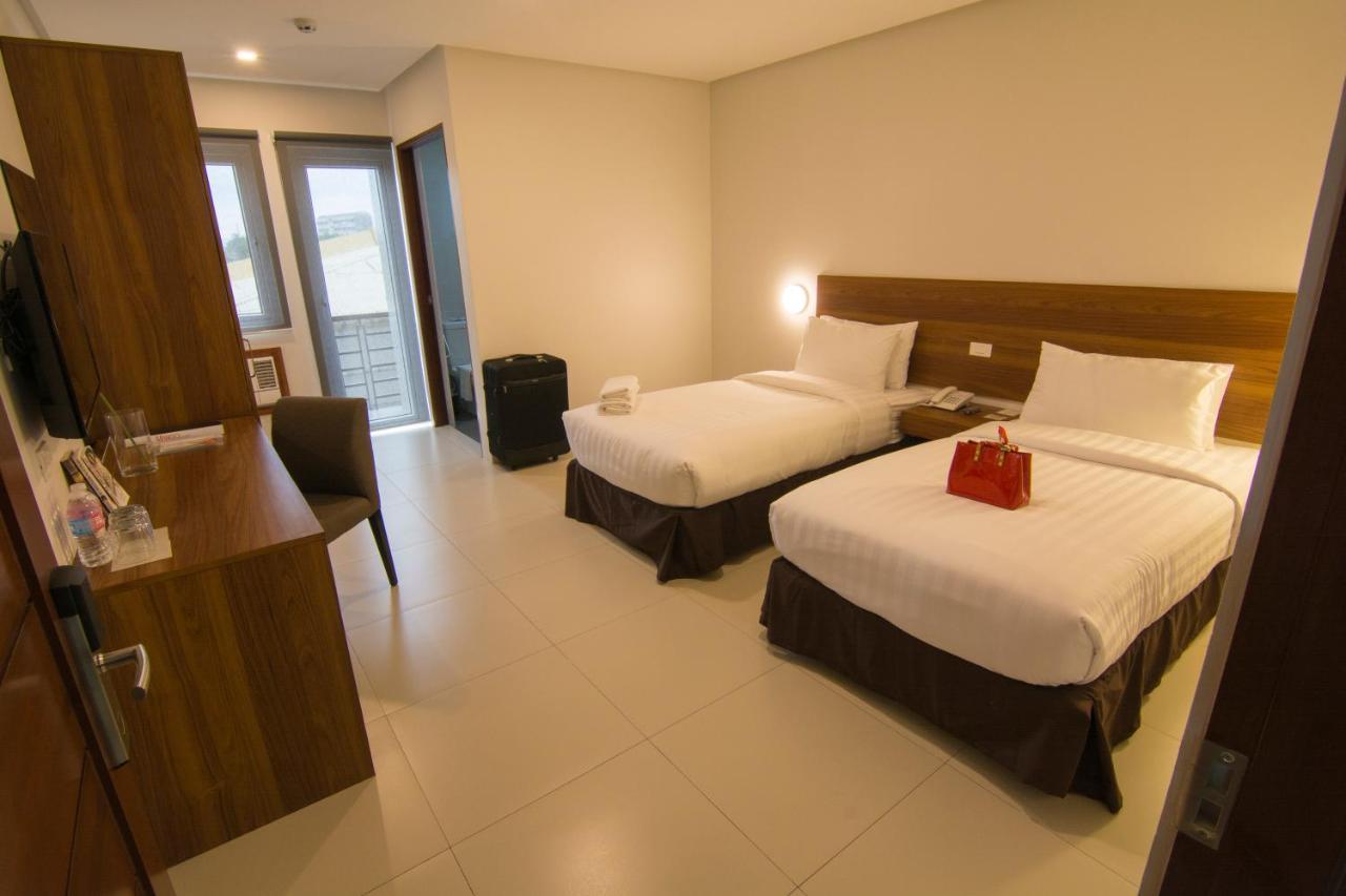 Mango Suites Cauayan Kültér fotó