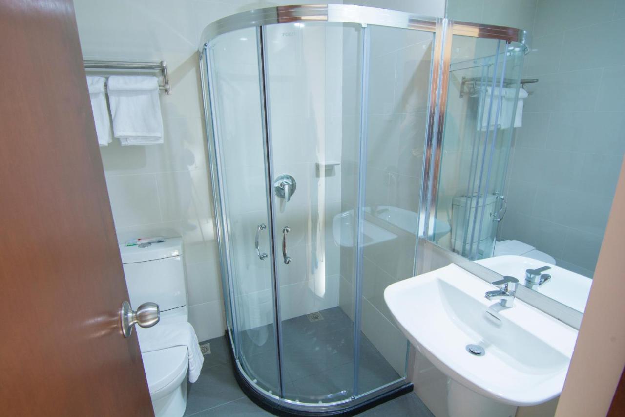Mango Suites Cauayan Kültér fotó